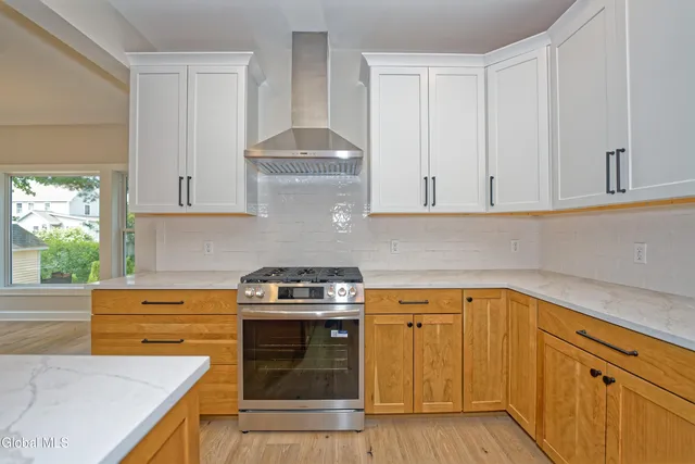 $925,000 | 295 Jefferson Street, Saratoga Springs, NY 12866