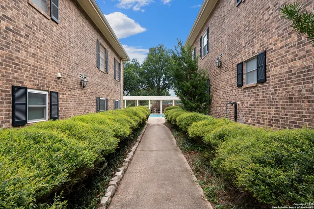 $158,750 | 1819 Babcock Road, Unit 704, San Antonio, TX 78229