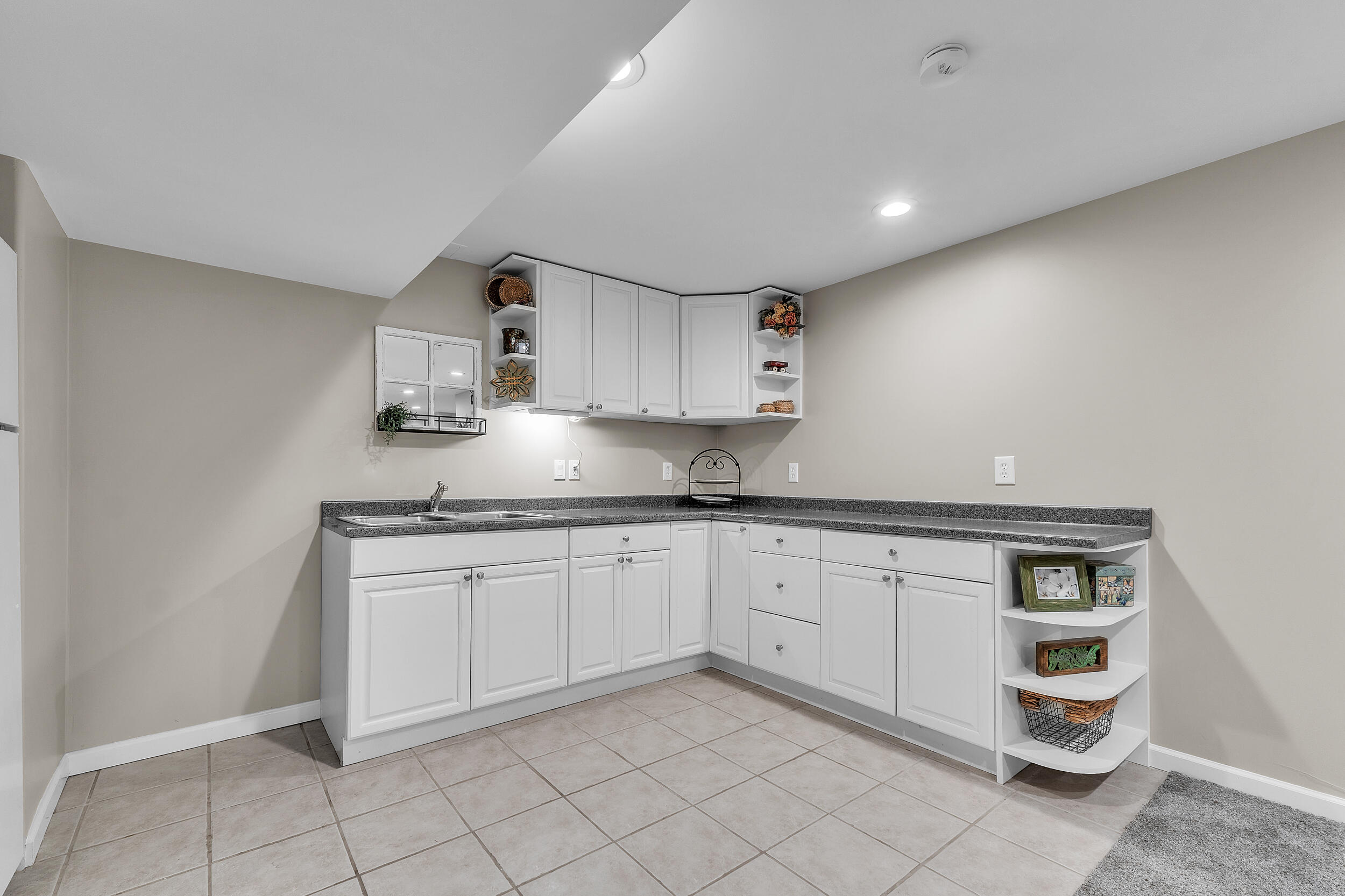 49044 Poppleton Court Canton, MI 48187 - Photo 40 of 58 poppleton-61