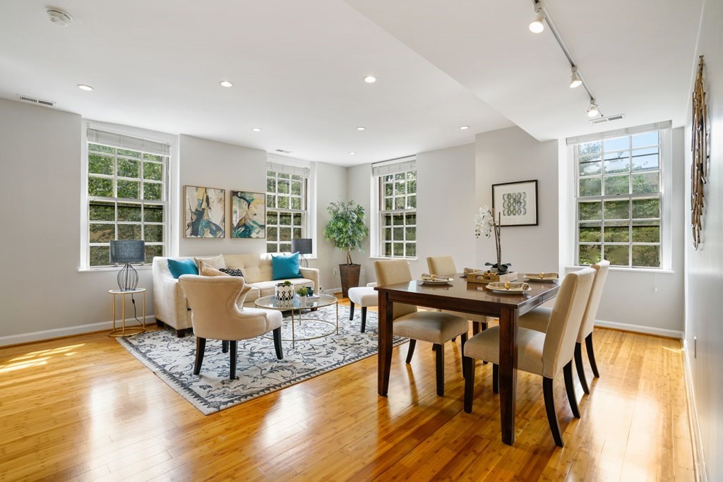 65 Glen Road, Unit H7 Brookline, MA 02445 - Photo 2 of 23 Gallery Image 2