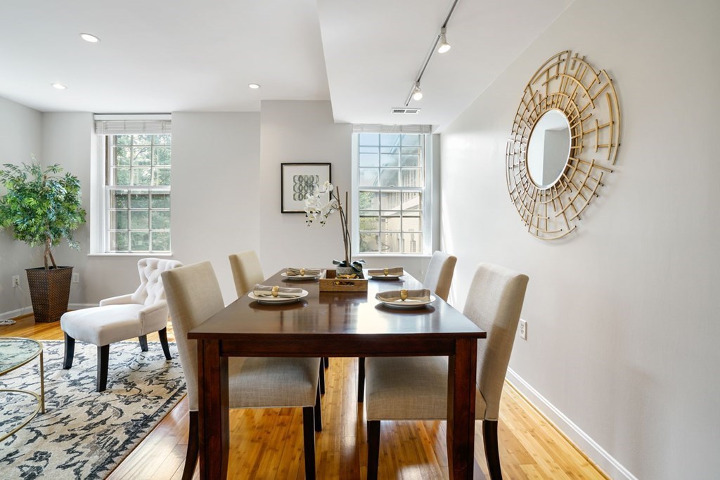 65 Glen Road, Unit H7 Brookline, MA 02445 - Photo 4 of 23 Gallery Image 4