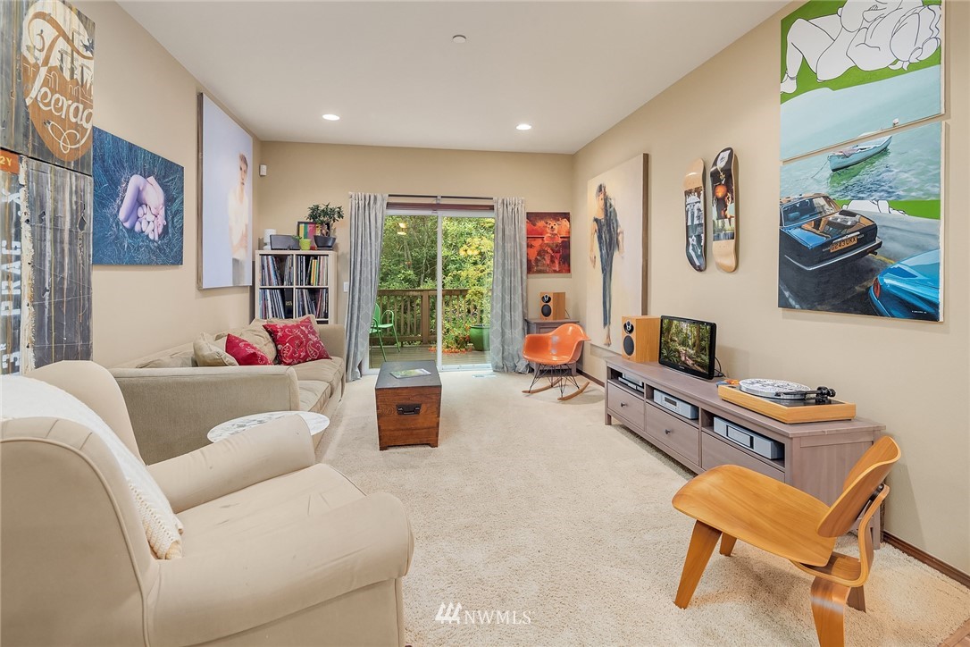 21310 11th Drive Southeast Bothell, WA 98021 - Photo 3 of 29 Gallery Image 3