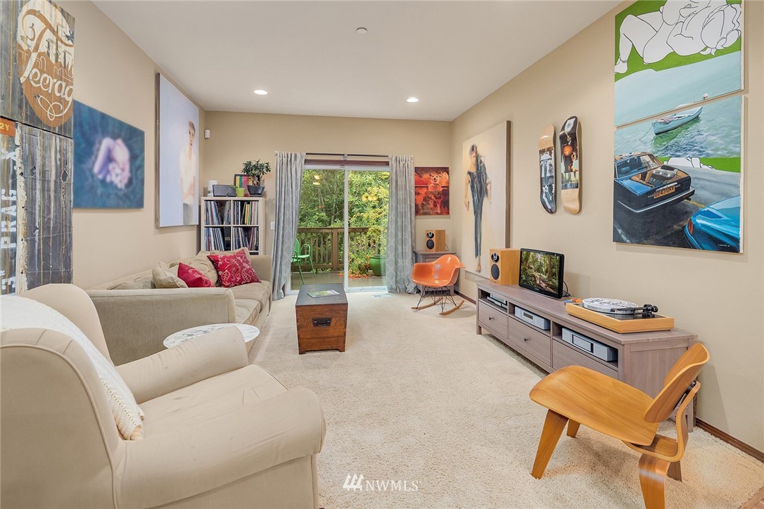 21310 11th Drive Southeast Bothell, WA 98021 - Photo 4 of 29 Gallery Image 4