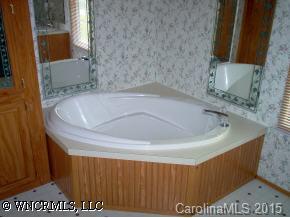 87 Misty Ridge Lane Leicester, NC 28748 - Photo 4 of 8 Gallery Image 4