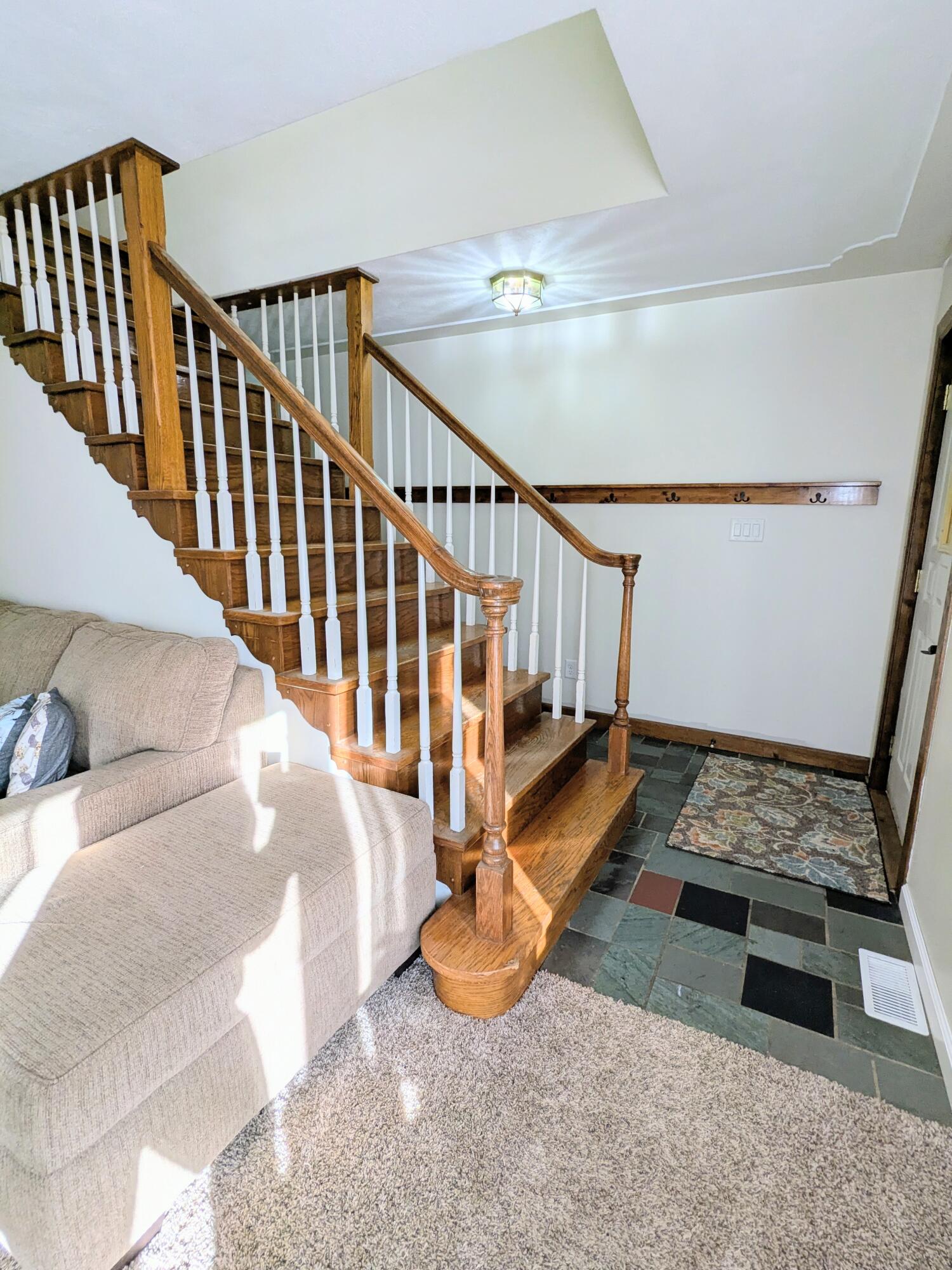9913 Jones Road Bellevue, MI 49021 - Photo 15 of 94 PXL_20251030_201030283.MP~2