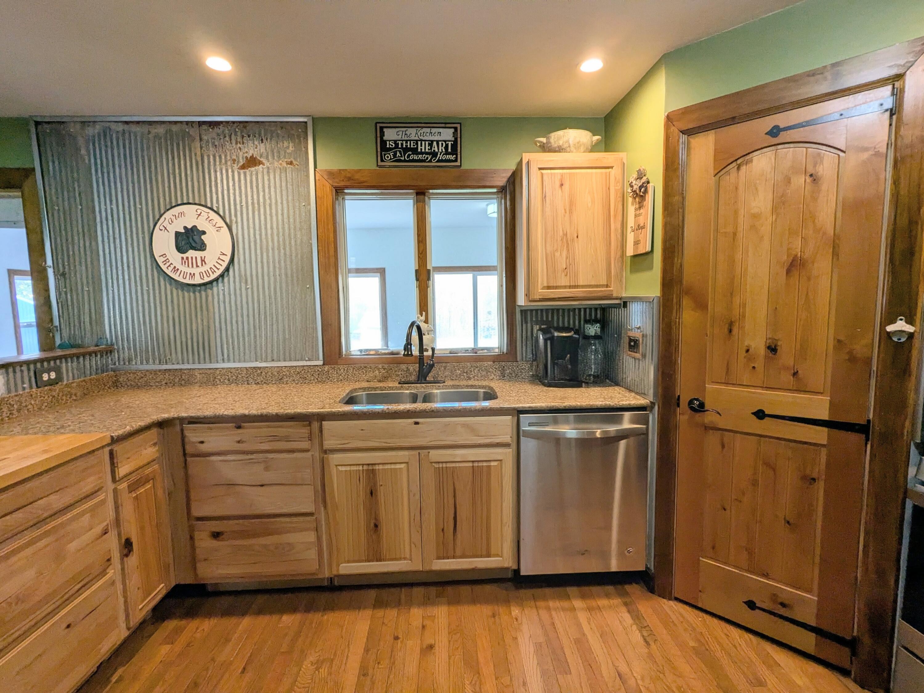 9913 Jones Road Bellevue, MI 49021 - Photo 21 of 94 PXL_20251030_202503517.MP~2