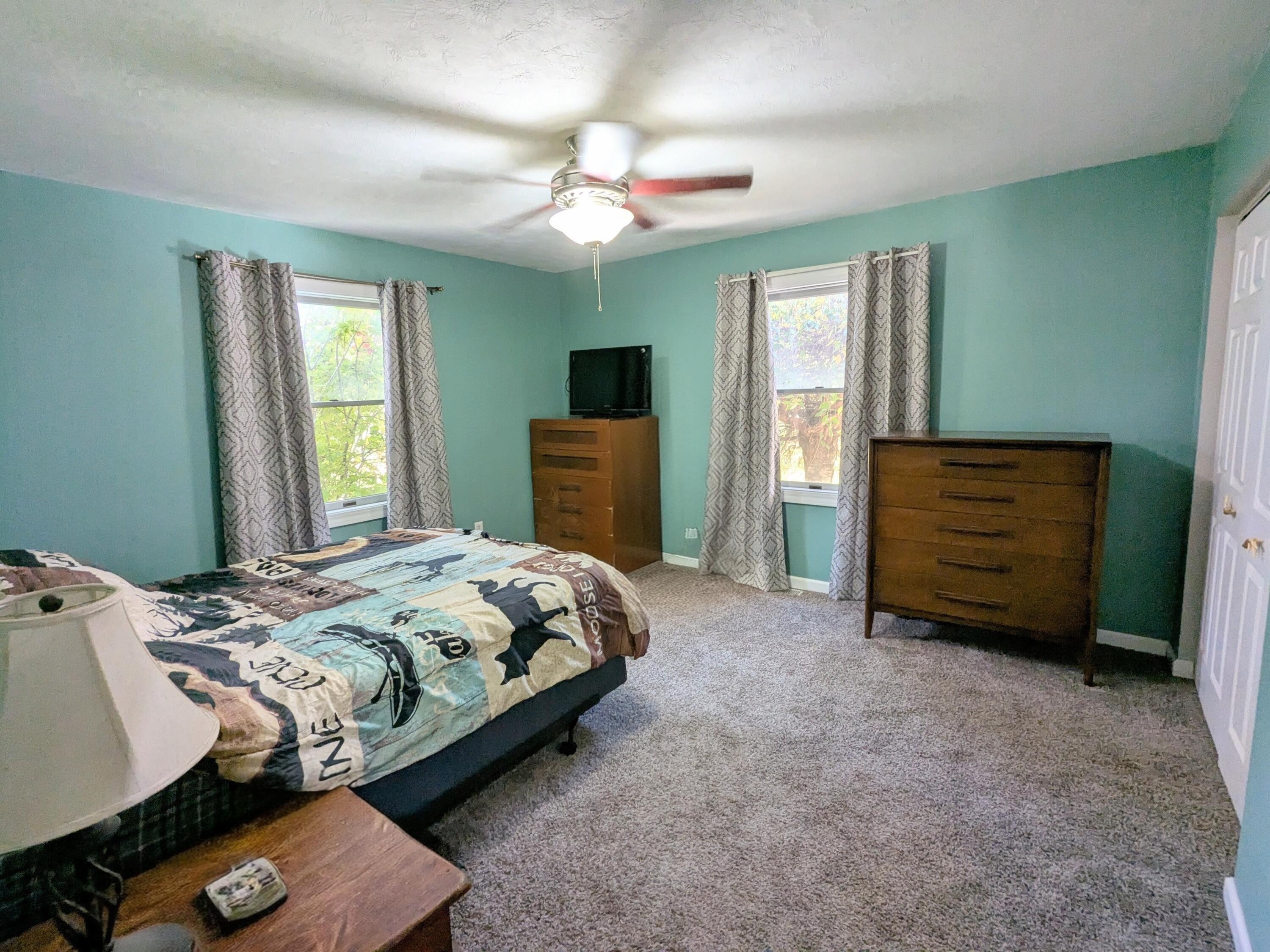 9913 Jones Road Bellevue, MI 49021 - Photo 29 of 94 PXL_20251030_201400327.MP~2
