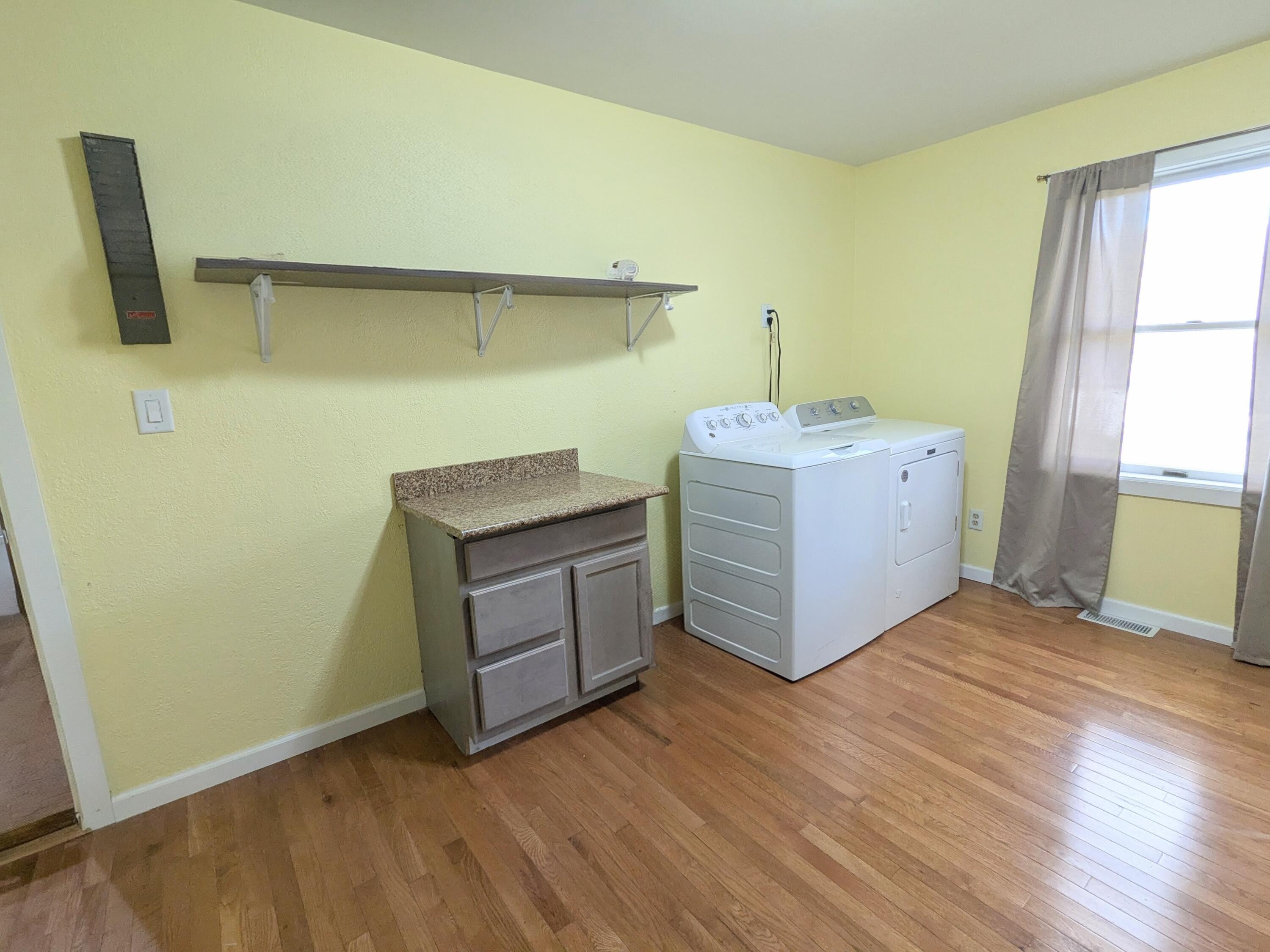 9913 Jones Road Bellevue, MI 49021 - Photo 31 of 94 PXL_20251030_201549150.MP~2