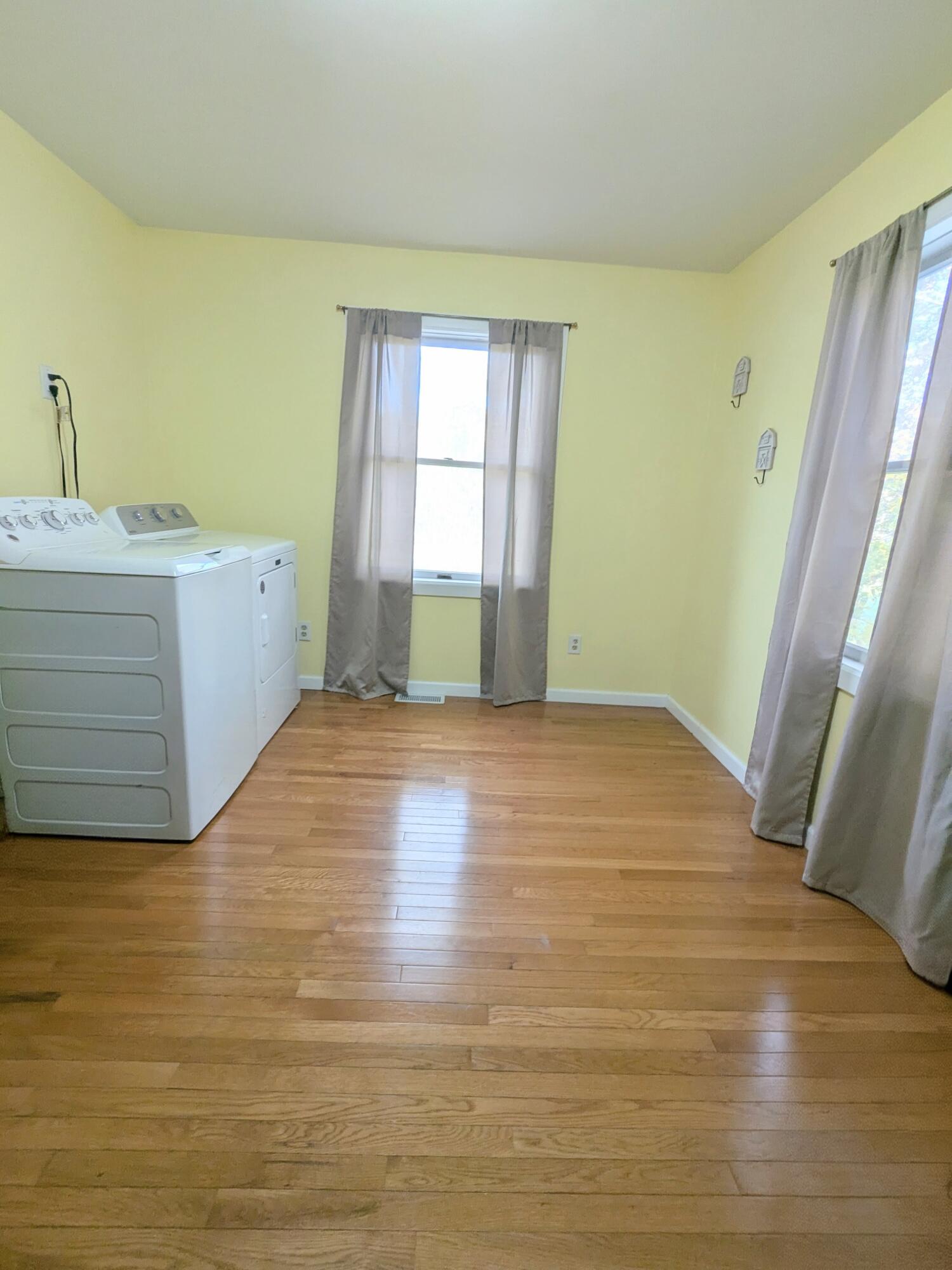 9913 Jones Road Bellevue, MI 49021 - Photo 33 of 94 PXL_20251030_201649085.MP~2