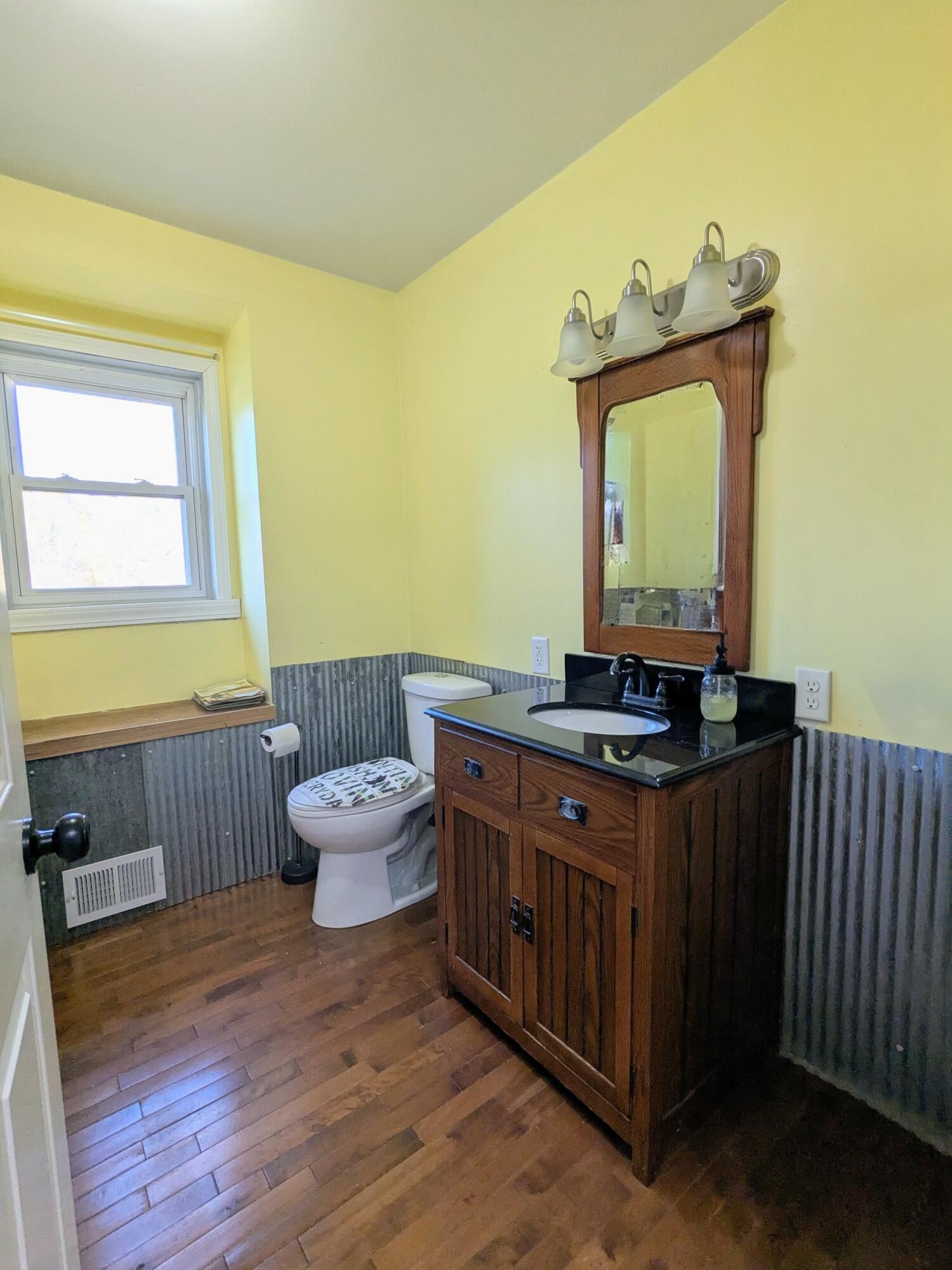 9913 Jones Road Bellevue, MI 49021 - Photo 44 of 94 PXL_20251030_202856069.MP~2