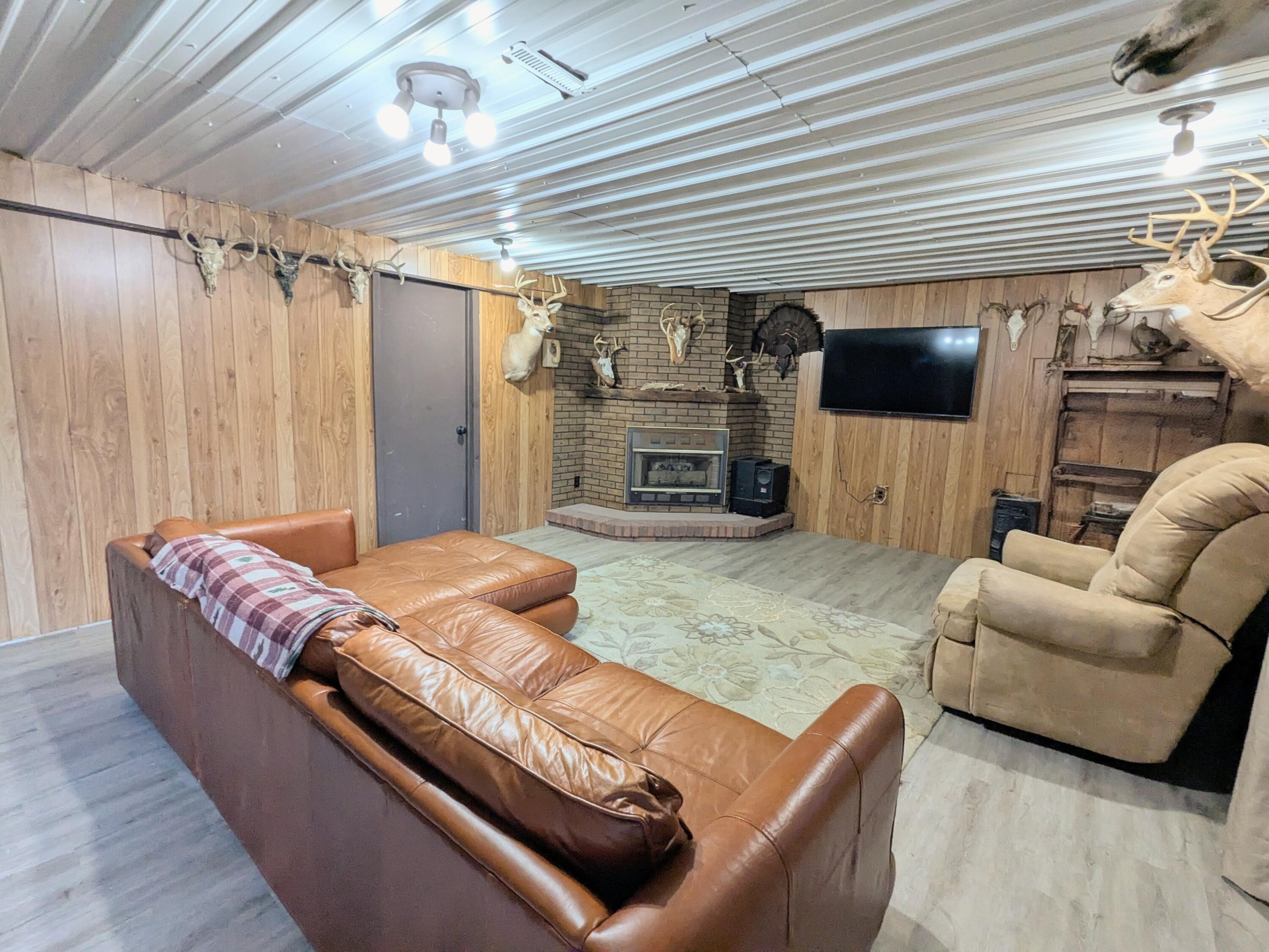 9913 Jones Road Bellevue, MI 49021 - Photo 53 of 94 PXL_20251030_210329165.MP~2