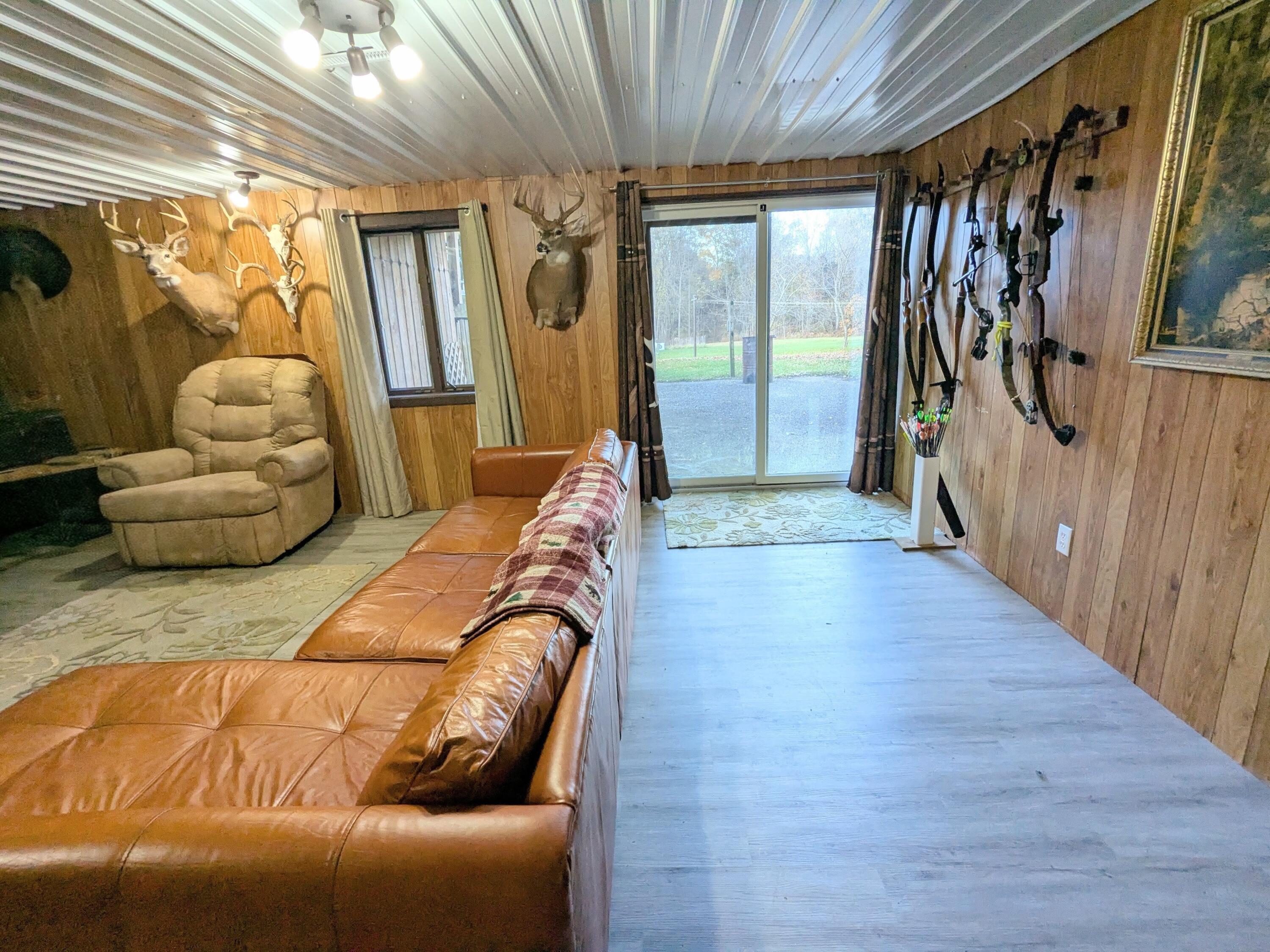 9913 Jones Road Bellevue, MI 49021 - Photo 56 of 94 PXL_20251030_210412426.MP~2