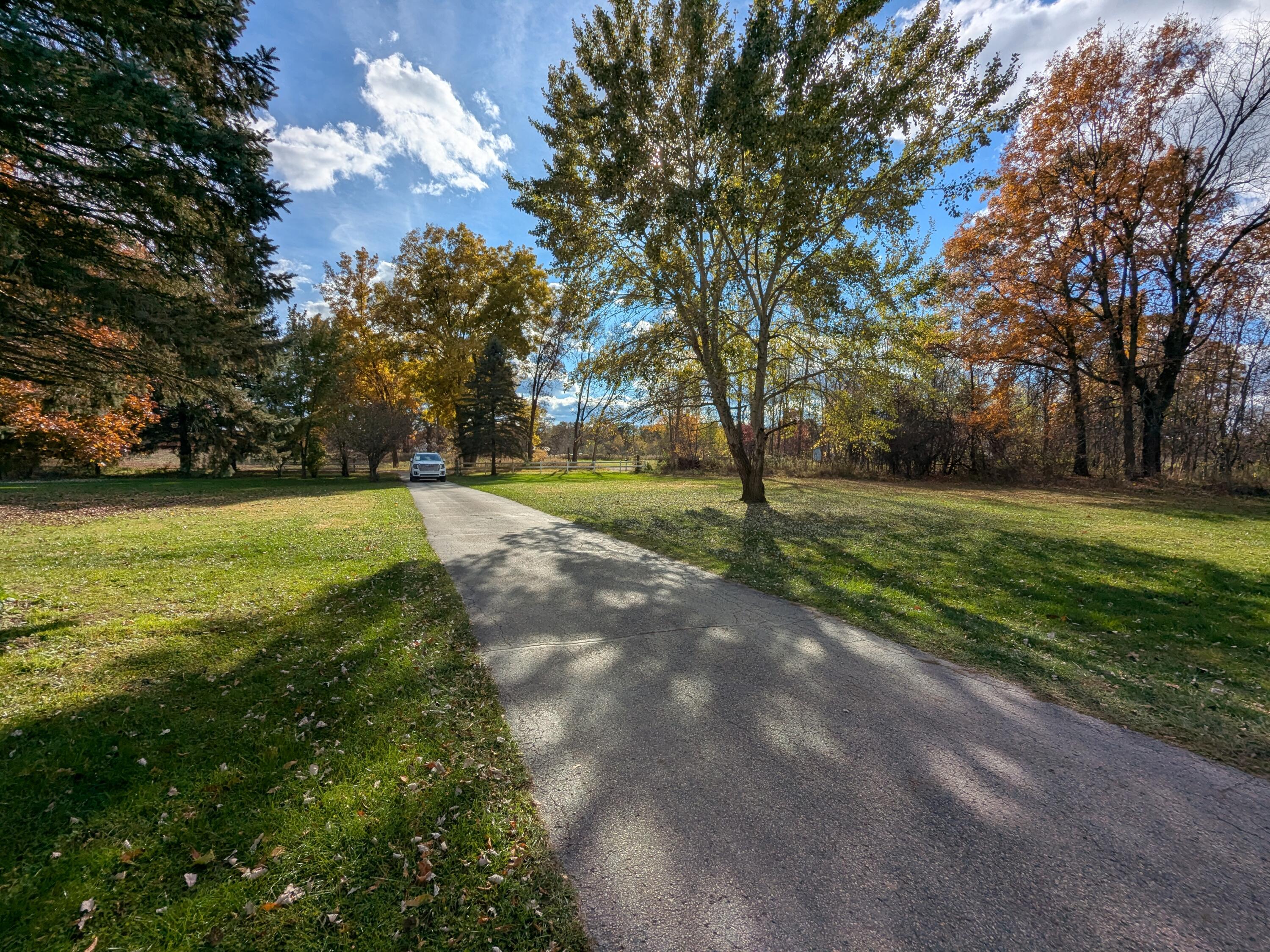 9913 Jones Road Bellevue, MI 49021 - Photo 7 of 94 PXL_20251030_193337597.MP