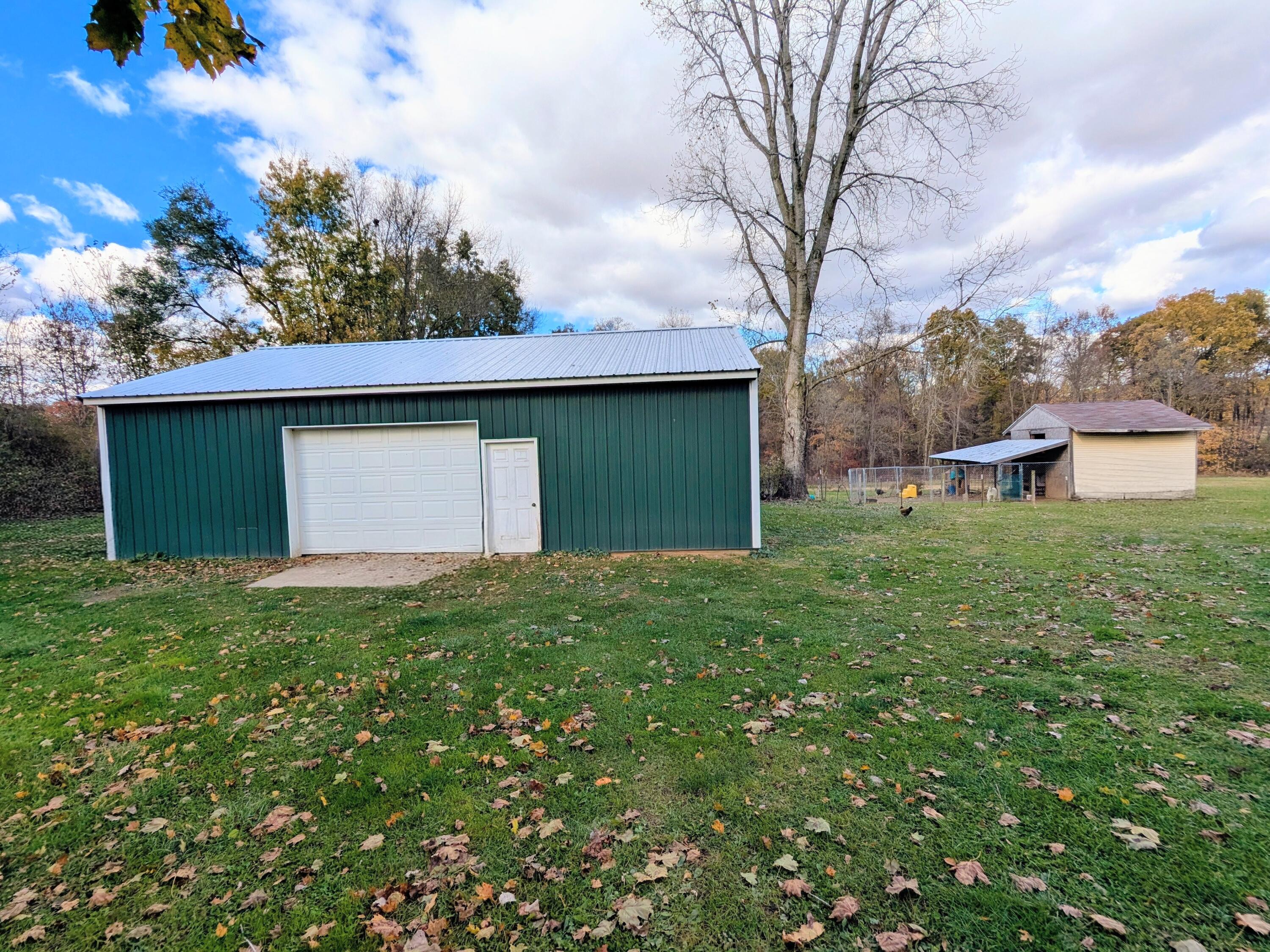 9913 Jones Road Bellevue, MI 49021 - Photo 73 of 94 PXL_20251030_194813674.MP~2