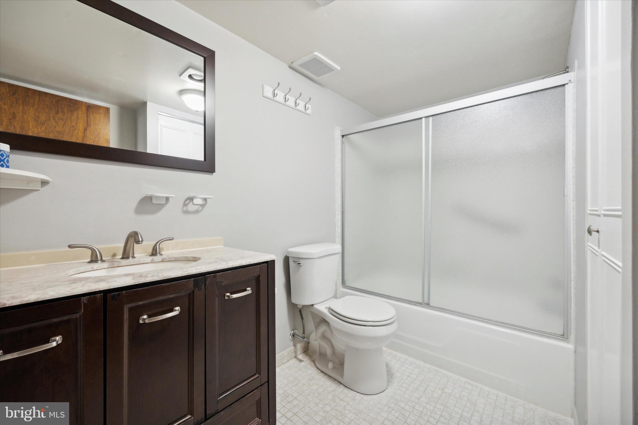 229 Old Forge Crossing Devon, PA 19333 - Photo 13 of 26 Bath with tub and shower