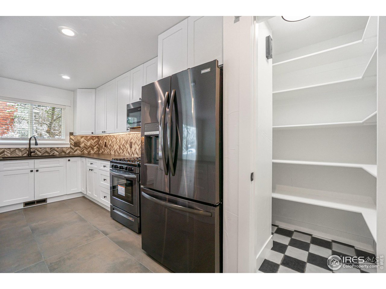 1725 Centennial Road Fort Collins, CO 80525 - Photo 18 of 34 Gallery Image 18