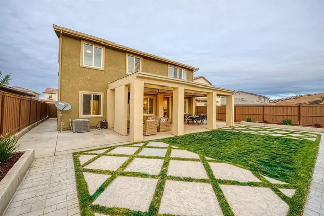 $550,000 | 9678 Cabernet Court, Patterson, CA 95363