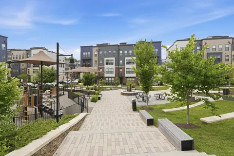 $850,000 | 1702 Bandit Loop, Unit 19B, Reston, VA 20190