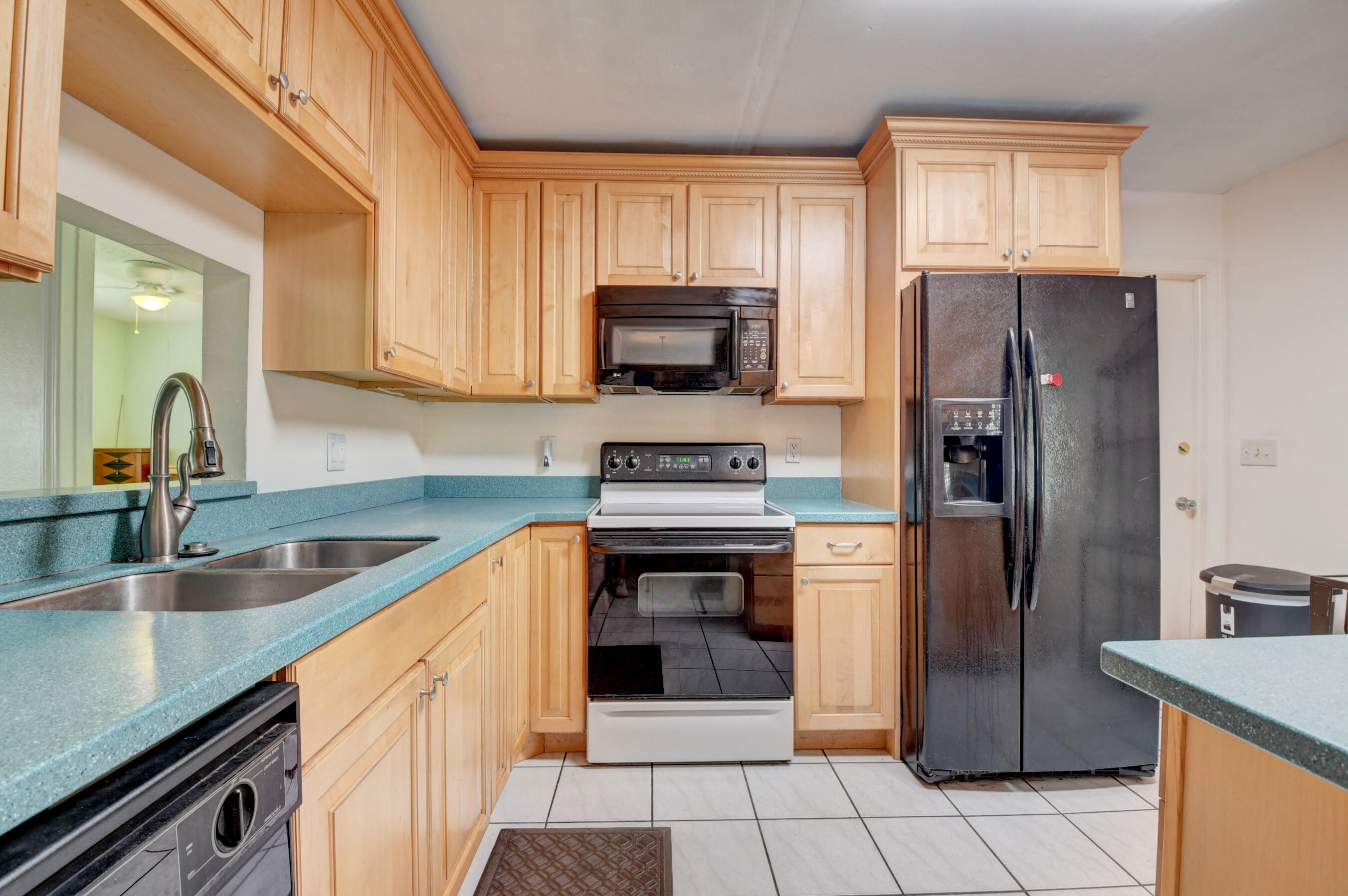 19704 Liberty Road Boca Raton, FL 33434 - Photo 7 of 54 19704 Liberty Rd, Boca Raton, FL 33434 (