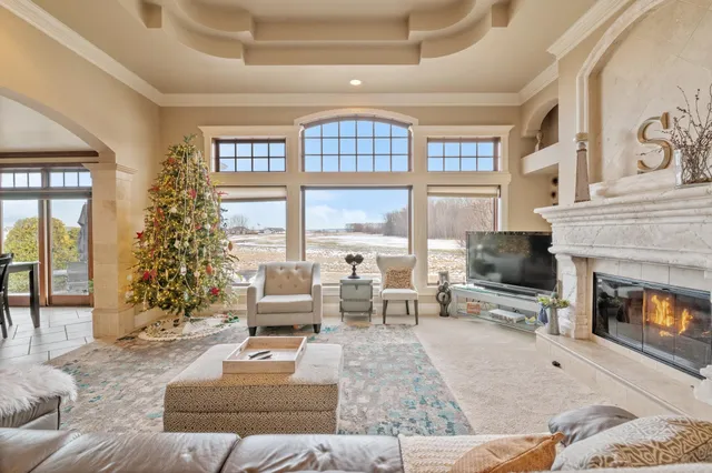 $749,900 | 581 Royal Saint Pats Drive, Wrightstown, WI 54180