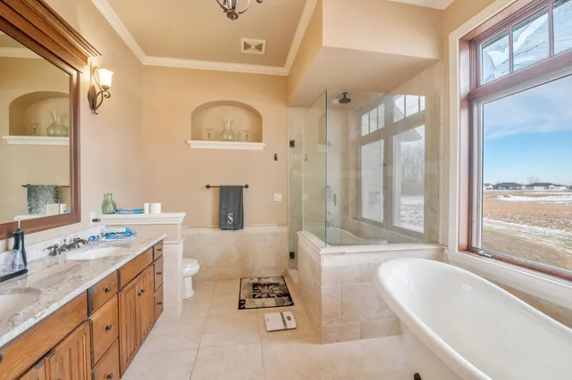 $749,900 | 581 Royal Saint Pats Drive, Wrightstown, WI 54180