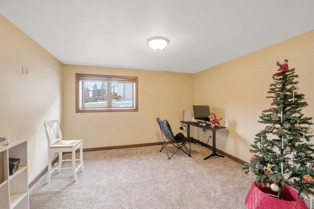 $749,900 | 581 Royal Saint Pats Drive, Wrightstown, WI 54180