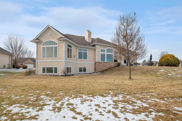 $749,900 | 581 Royal Saint Pats Drive, Wrightstown, WI 54180