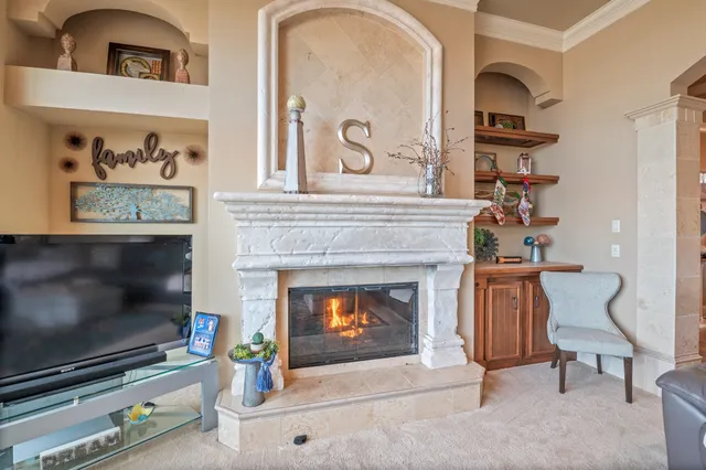 $749,900 | 581 Royal Saint Pats Drive, Wrightstown, WI 54180