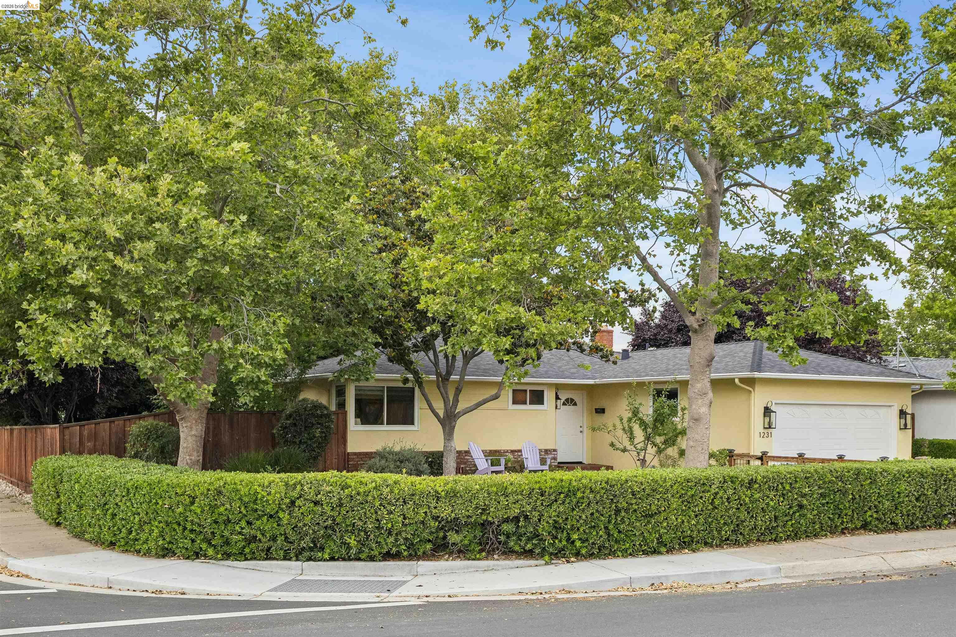 1231 Coventry Road Concord, CA 94518 - Photo 3 of 52