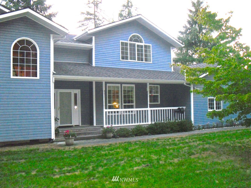 5262 Lars Hansen Road Southeast Port Orchard, WA 98367 - Photo 2 of 21 Gallery Image 2