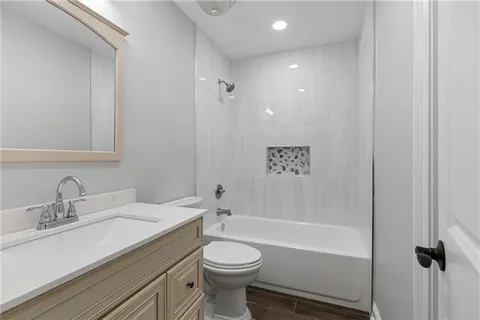 $359,900 | 4421 Laplace Street, Metairie, LA 70006