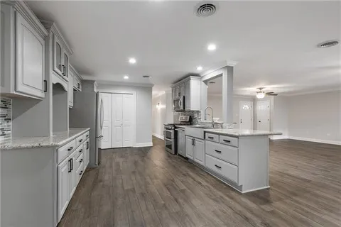 $359,900 | 4421 Laplace Street, Metairie, LA 70006