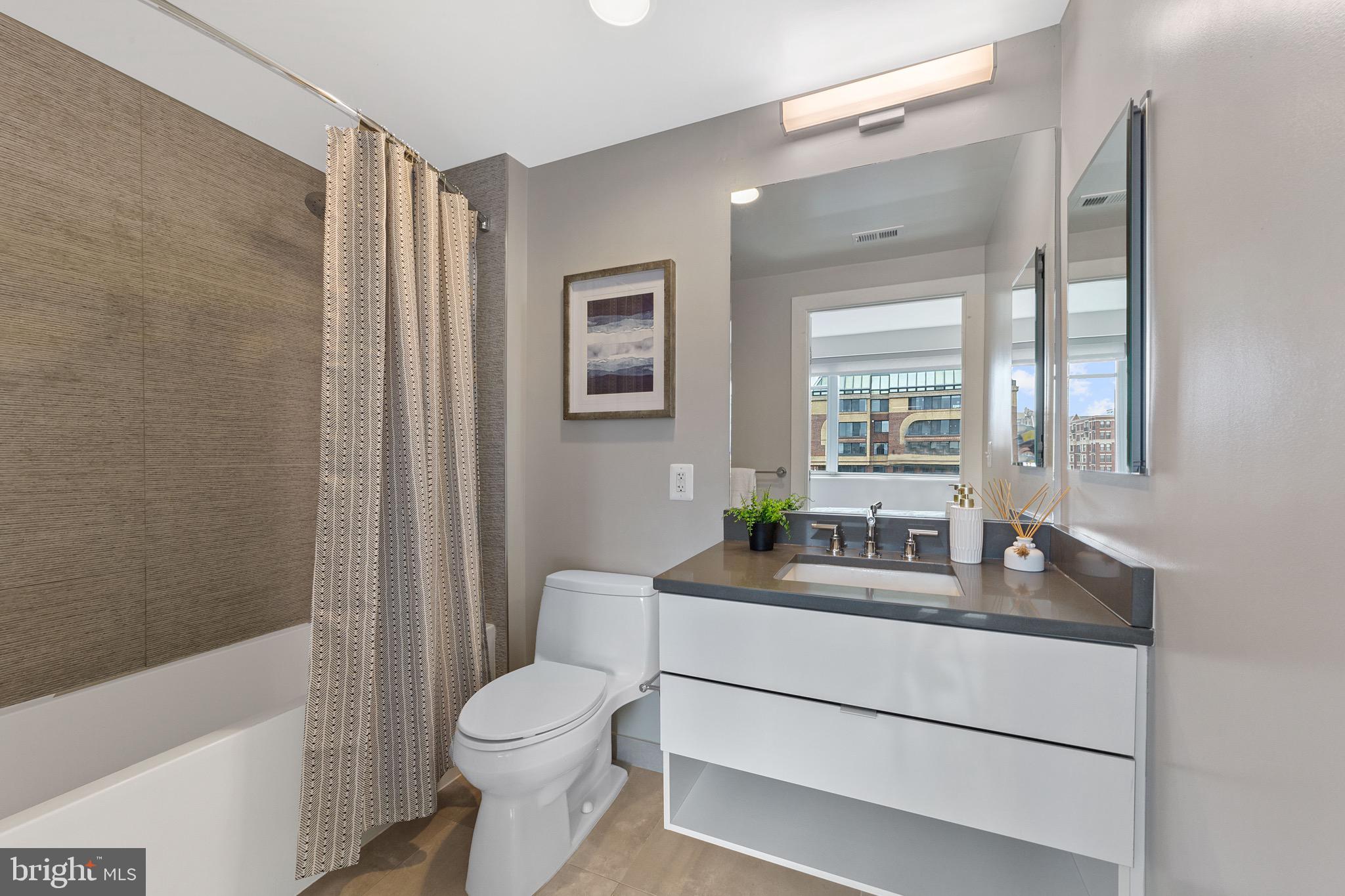 1311 13th Street Northwest, Unit PH9 Washington, DC 20005 - Photo 31 of 52 Ensuite/Living Room Entrance