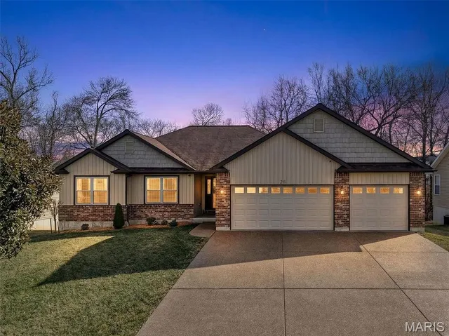 $350,000 | 28 Bittersweet Drive, Troy, MO 63379