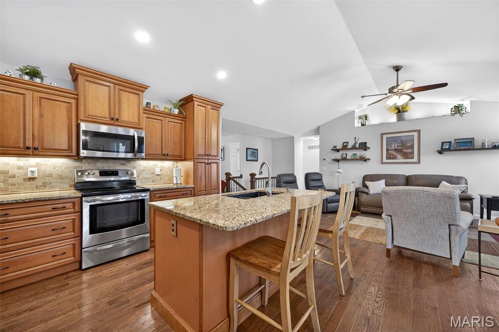 28 Bittersweet Drive Troy, MO 63379 - Photo 9 of 25