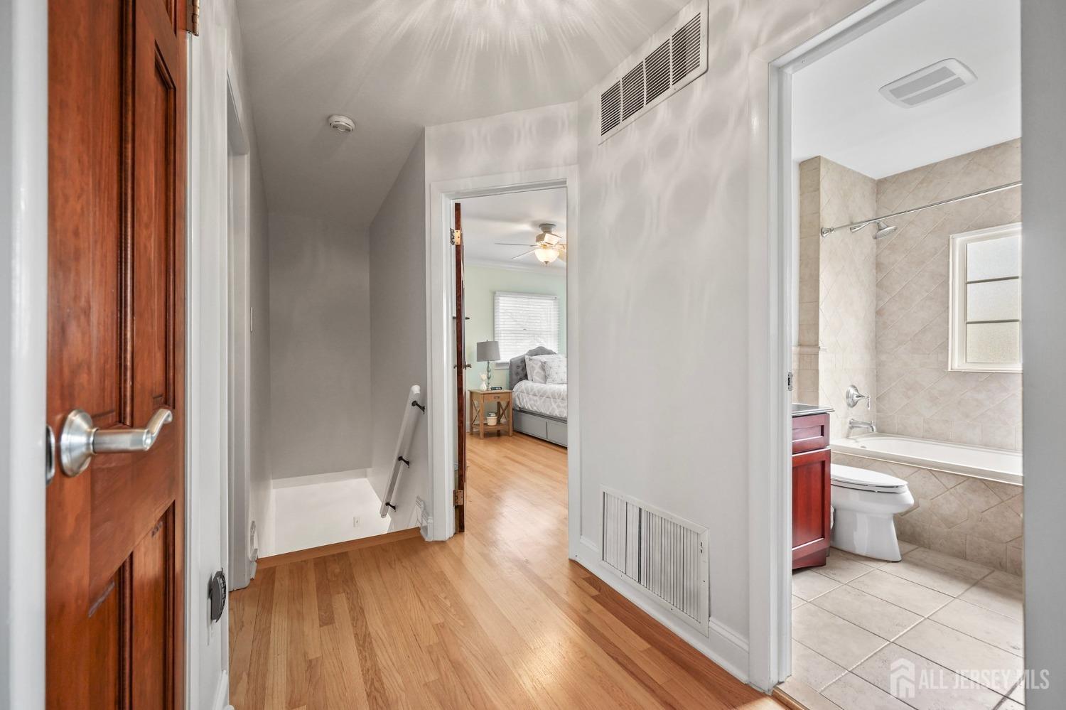 47 Landsdowne Road East Brunswick, NJ 08816 - Photo 15 of 35 Gallery Image 15