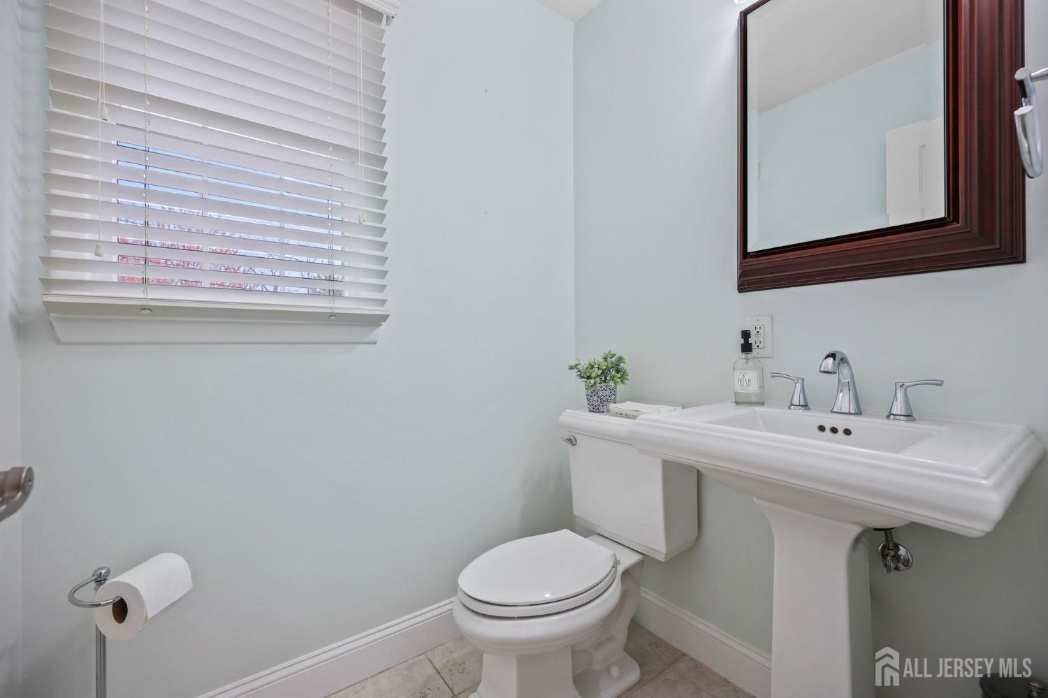 47 Landsdowne Road East Brunswick, NJ 08816 - Photo 21 of 35 Gallery Image 21