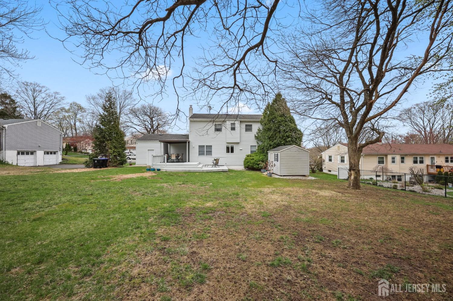 47 Landsdowne Road East Brunswick, NJ 08816 - Photo 26 of 35 Gallery Image 26