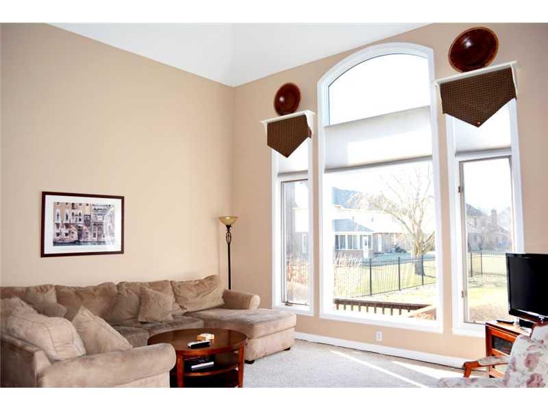8818 Promontory Road Indianapolis, IN 46236 - Photo 3 of 24 Gallery Image 3