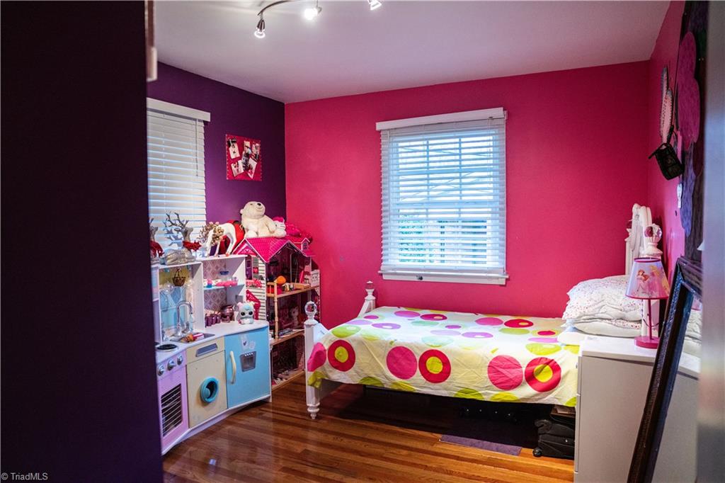 1203 Robinhood Road High Point, NC 27262 - Photo 24 of 30 Gallery Image 24