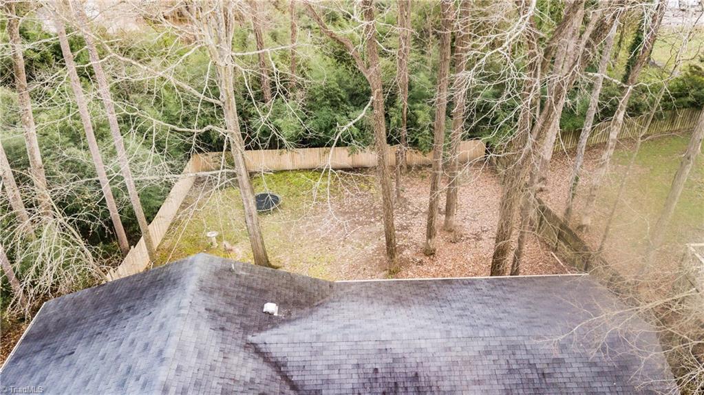 1203 Robinhood Road High Point, NC 27262 - Photo 7 of 30 Gallery Image 7
