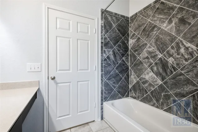 $2,200 | 8005 Crystalbrook West, Austin, TX 78724