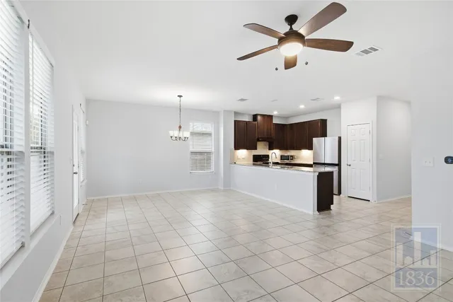 $2,200 | 8005 Crystalbrook West, Austin, TX 78724