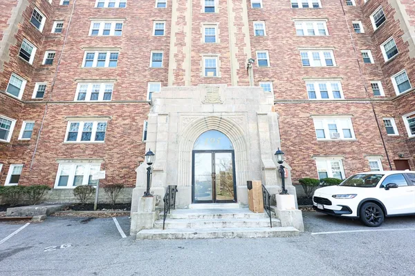 $1,700 | 195 Thomas E. Burgin Parkway, Unit 407, Quincy, MA 02169