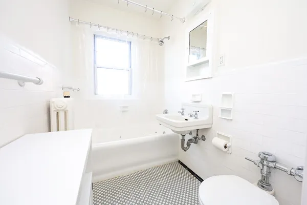 $1,700 | 195 Thomas E. Burgin Parkway, Unit 407, Quincy, MA 02169