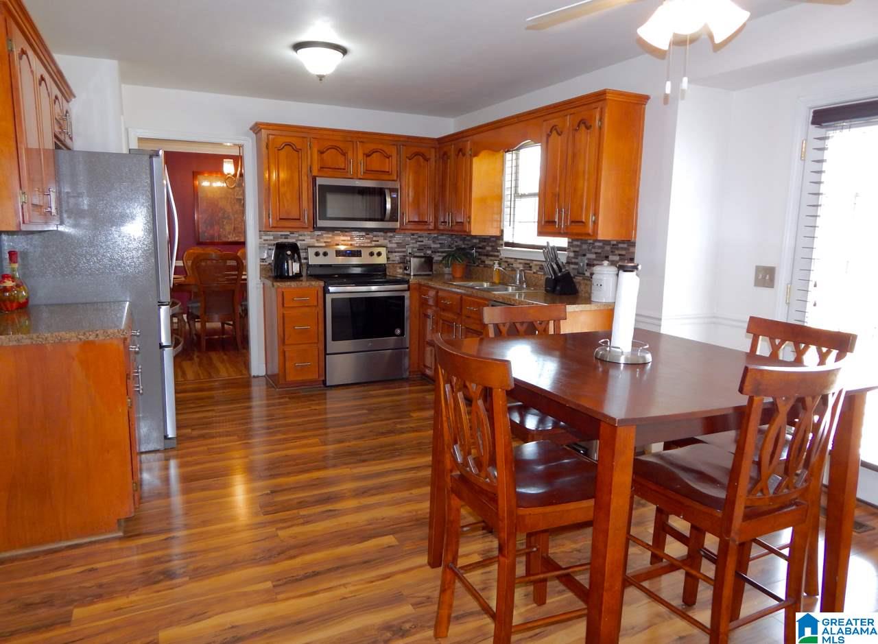 2809 Red Leaf Circle Bessemer, AL 35023 - Photo 7 of 22