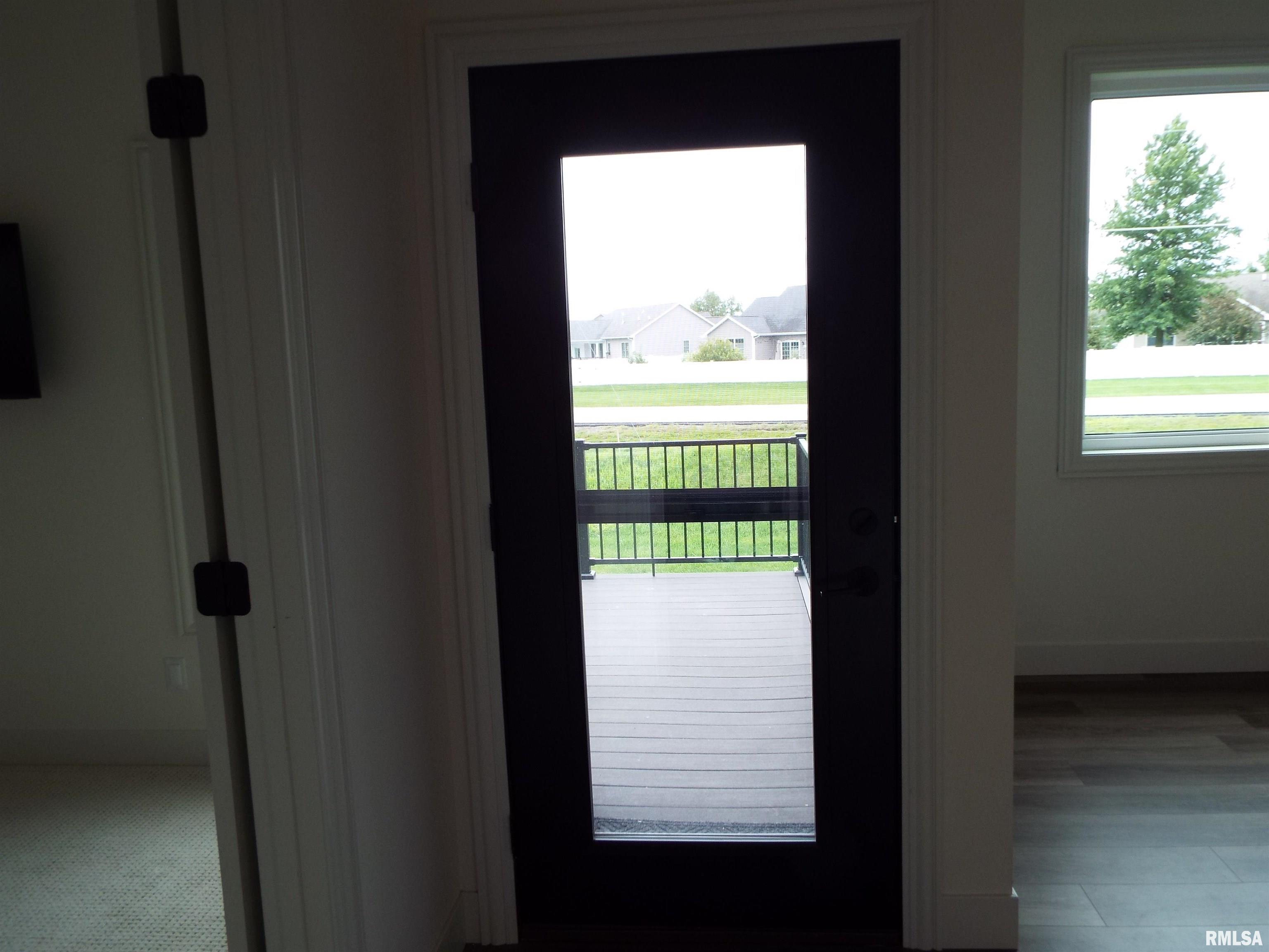 6745 Joseph Way Bettendorf, IA 52722 - Photo 11 of 47