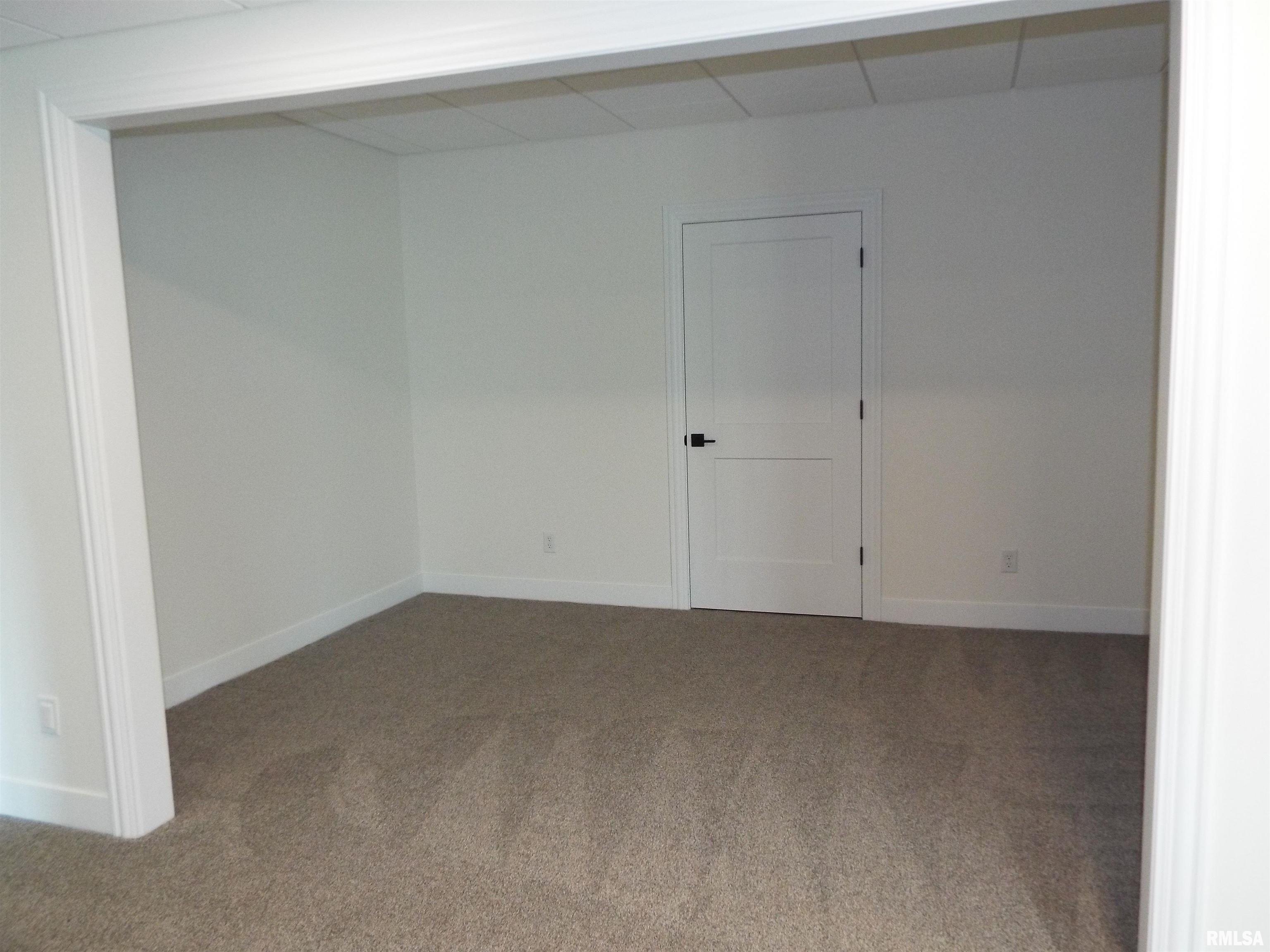 6745 Joseph Way Bettendorf, IA 52722 - Photo 34 of 47