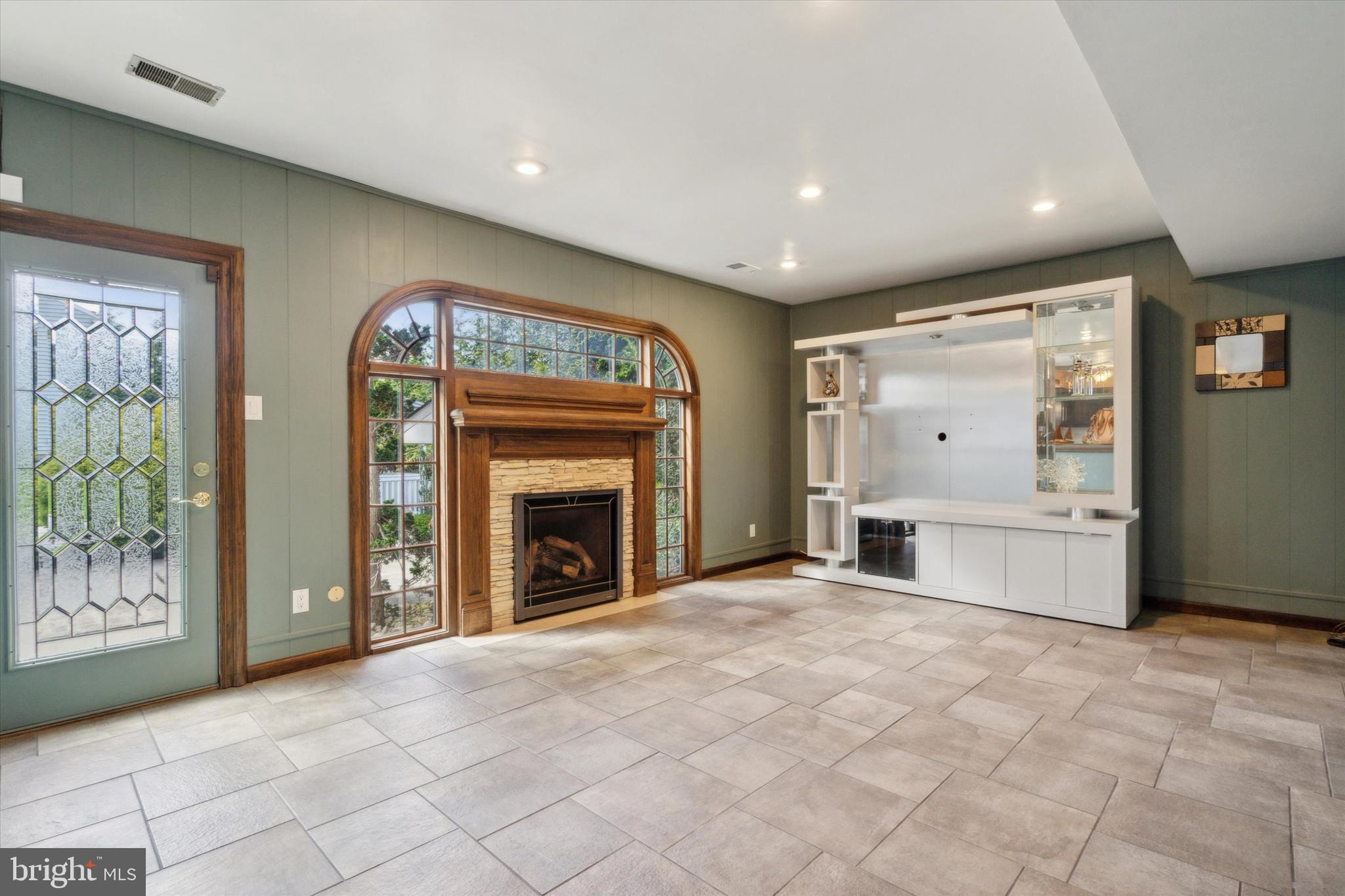 1150 Charter Road Warminster, PA 18974 - Photo 12 of 33 Gallery Image 12