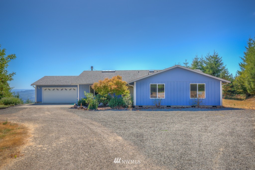 1022 Lookout Road Castle Rock, WA 98611 - Photo 1 of 23